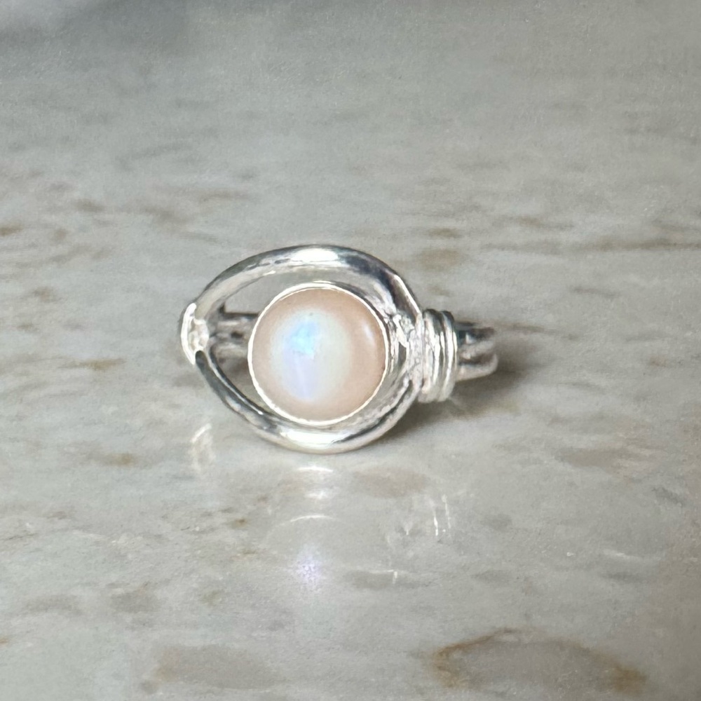NWOT Sundance Ocean Lariat Ring, Pearl, Sterling Silver